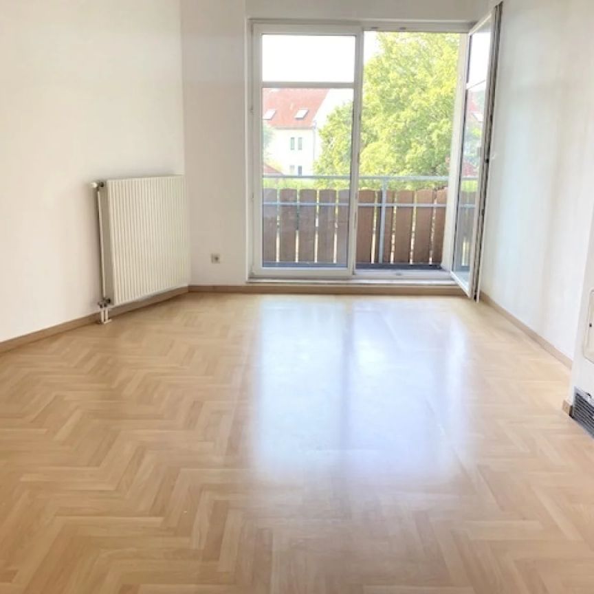 Grünblick: hübsche 3-Zimmerwohnung mit Balkon und Garagenstellplatz, zentral begehbar, Nähe Bahnhof-Tulln und Zentrum! - Photo 1