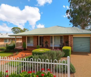 Modern 3 Bedroom Home in Quiet Cul-De-Sac - Photo 5