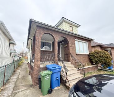 For Lease - 1102 Langlois Ave Avenue, Windsor, Ontario - Photo 1