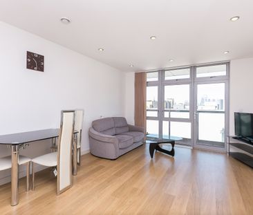Salton Square, London, E14 7GJ - Photo 1