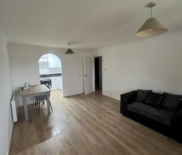1 Bed Flat, Ashdown Court, IG11 - Photo 4
