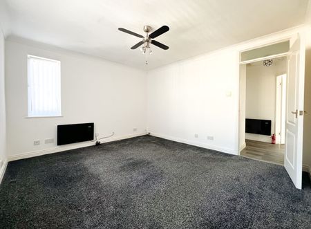 1 Bedroom - Photo 5