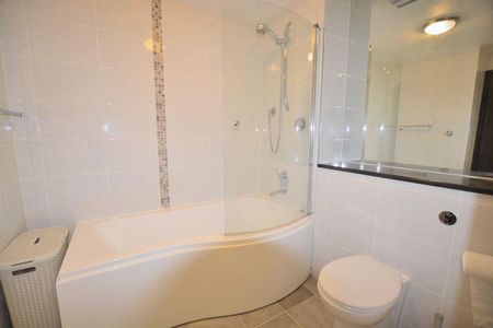 2 bedroom apartment to rent - Photo 5