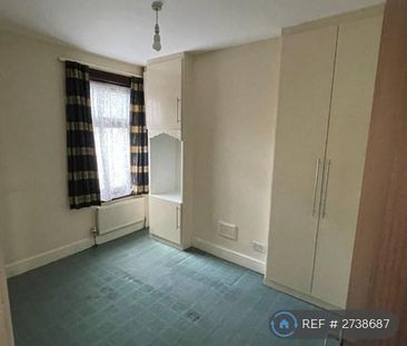 4 bedroom terraced house to rent - Photo 2