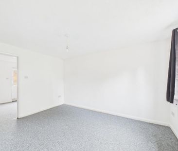1 bedroom ground floor flat to rent - Photo 5
