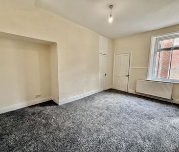 Faraday Grove, Bensham, Gateshead - Photo 2