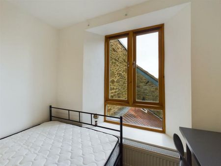 4 bedroom flat to rent - Photo 5