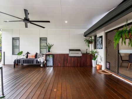 Emerald Beach, 15 Lights Street - Photo 3