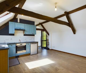 1 bedroom coach house to rent - Photo 6