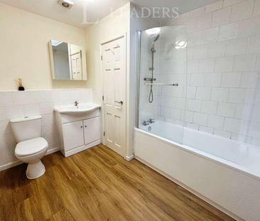 Watford Road, Cotteridge, Birmingham, B30 - Photo 2