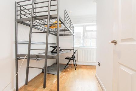 2 bedroom maisonette to rent - Photo 3