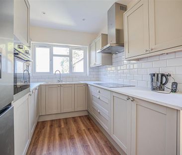 4 bedroom detached house to rent - Photo 6