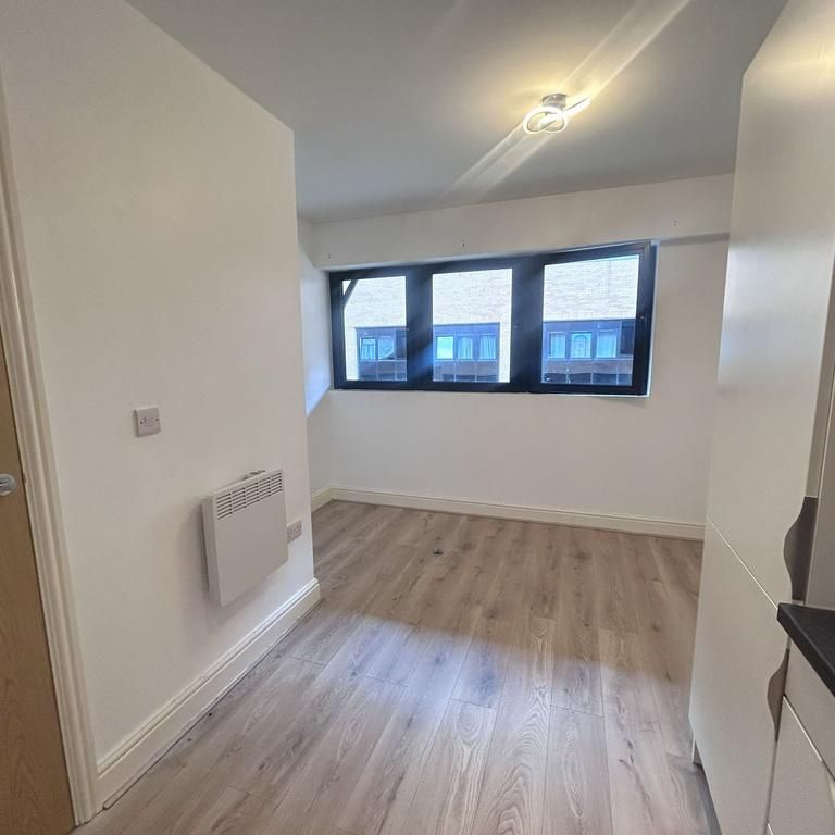 1 bedroom apartment to rent - Photo 1