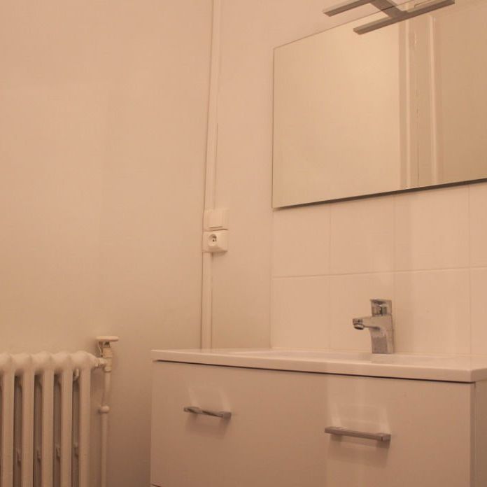 "LA CHAMBRE D'HUGO" - Location Appartement tours : 20.555 m2 - Photo 1