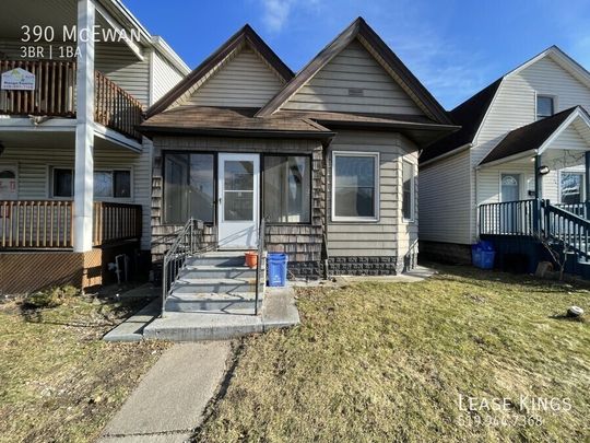 SINGLE FAMILY 3 BEDROOM 1 BATHROOM HOME ON WEST END CLOSE TO UNIVERSITY - Photo 1