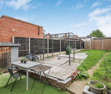3 bedroom terraced house to rent - Photo 1