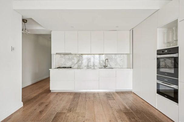 Stunning 2 Bedroom Apartment with Ocean Views - Photo 1