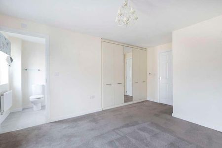 Ledbury Court, Cheltenham, GL52 - Photo 2