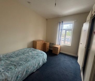 Warwick Road, Tyseley, BIRMINGHAM - Photo 2