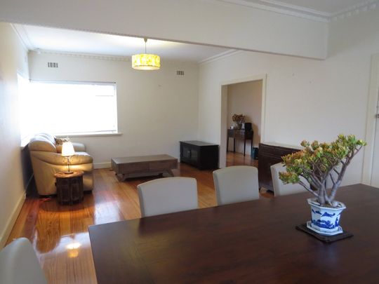 1/12 Nicholson Street, Balwyn North VIC 3104 - Photo 1