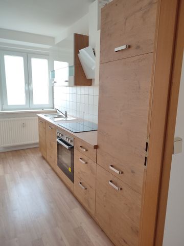 Schöne 3-Raumwohnung mit Einbauküche+Balkon! - Photo 2