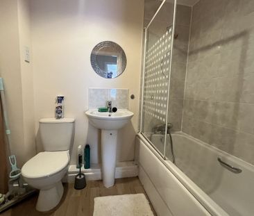 Pavilion Close - Photo 3