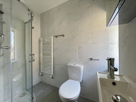 House to rent - Photo 3