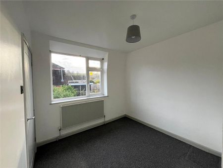 3 bedroom semi-detached house to rent - Photo 3