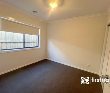 3 Bedrooms with 2 Bathrooms in Modern Living - Photo 2