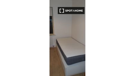 Room in shared flat for rent in Grace Park, Dublin - Photo 5