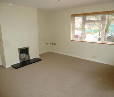 4 bedroom semi-detached house to rent - Photo 4