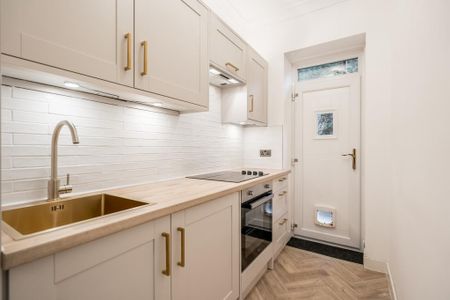 1 bedroom ground floor flat to rent - Photo 5