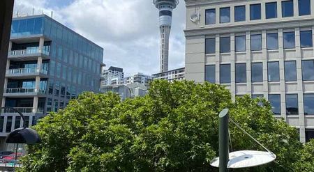 Studio Apartment Viaduct Location - Photo 4