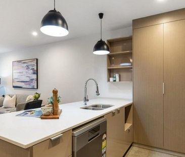 Luxury 2 Bed - Photo 4