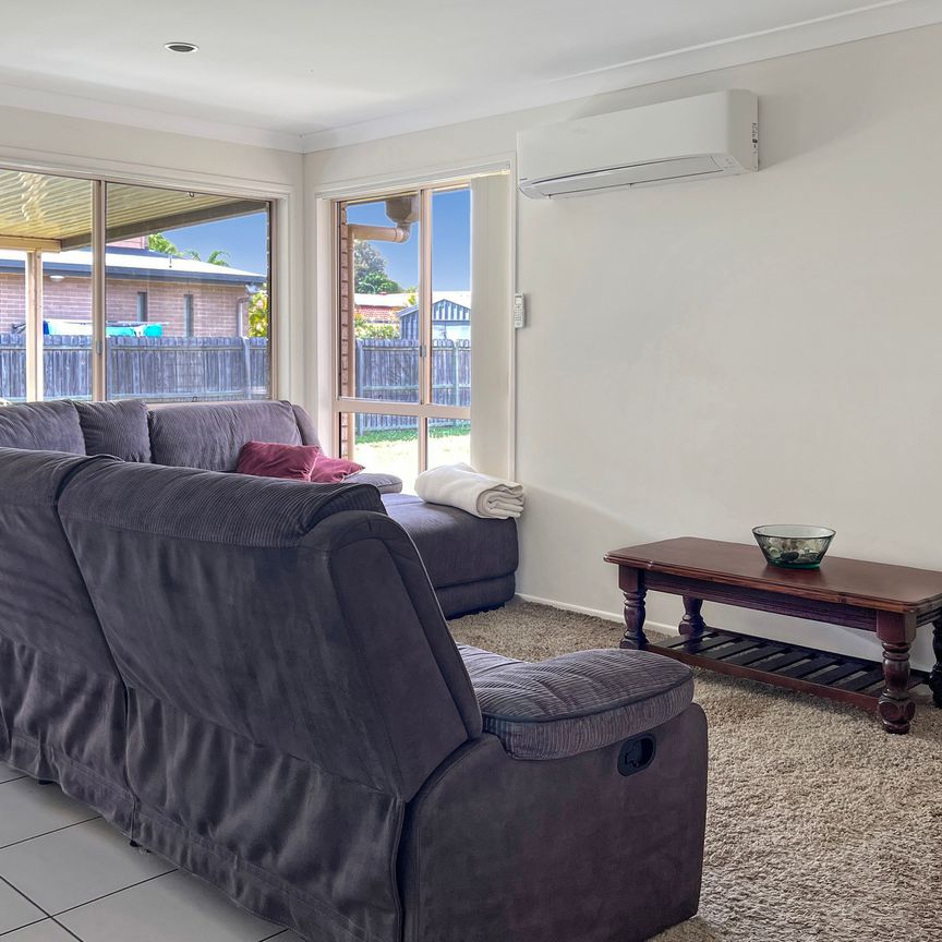 8 Lakeridge Drive, - Photo 1