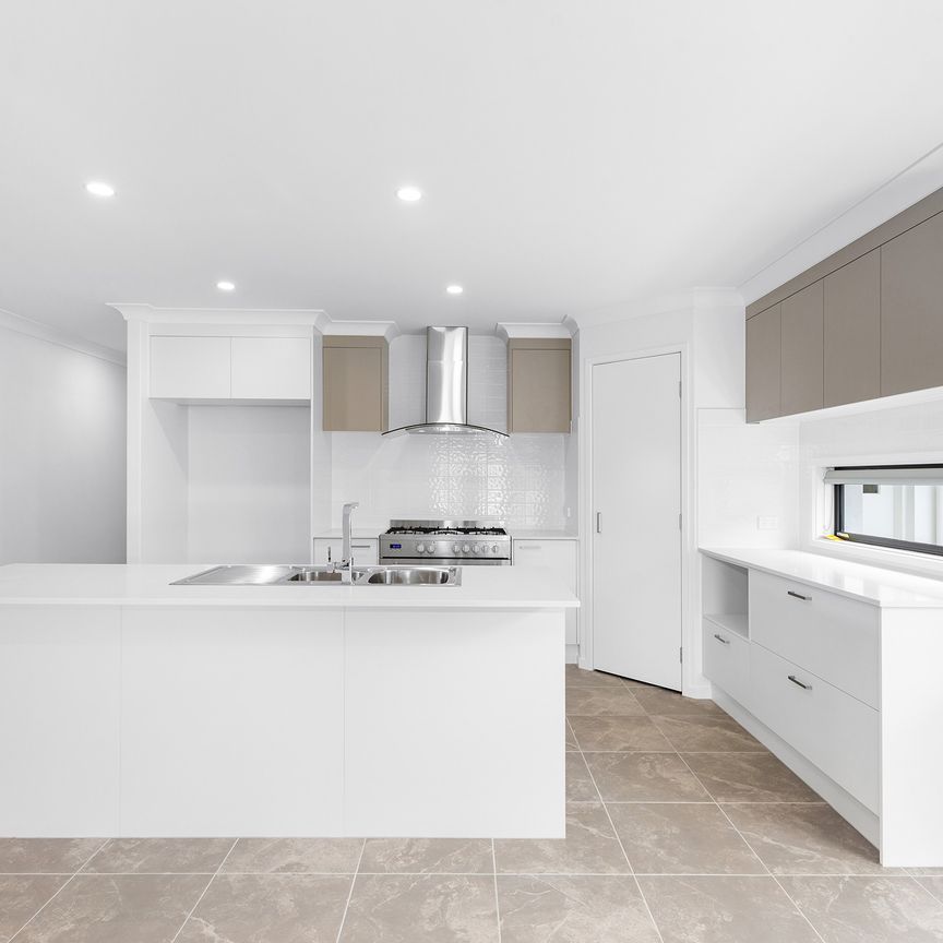 9 Shaw St, Burpengary East QLD 4505 - House For Rent | Domain - Photo 1