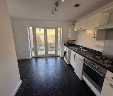 2 bedroom property to rent - Photo 4