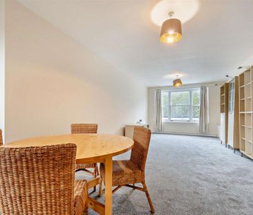 Moynes Court, Faringdon - Photo 3