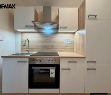 Pronájem bytu 1+1 42 m², V Chaloupkách 9, Ořech - Fotografie 6