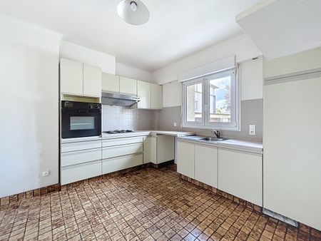 Location Maison 6 pièces 137m² ST LO 50000 - Photo 3