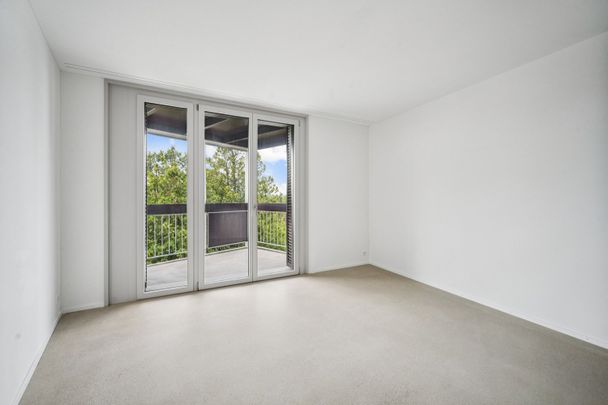Stilvolle 2.5-Zimmer-Wohnung mit Terrasse in Zürich-Höngg - Foto 1