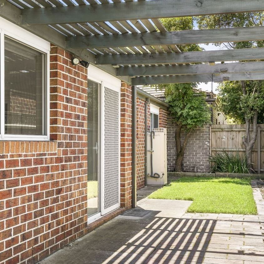 Peaceful Pascoe Vale - 3 bedroom villa unit - Photo 1