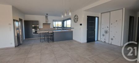 Location Maison 5 pièces 155m² MONCLAR DE QUERCY 82230 - Photo 2