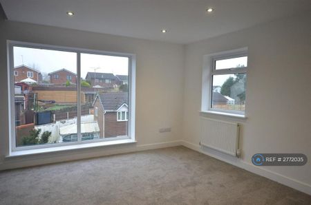 4 bedroom detached house to rent - Photo 4