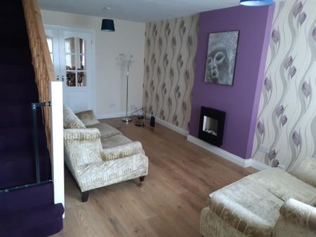2 bedroom semi-detached house to rent - Photo 2