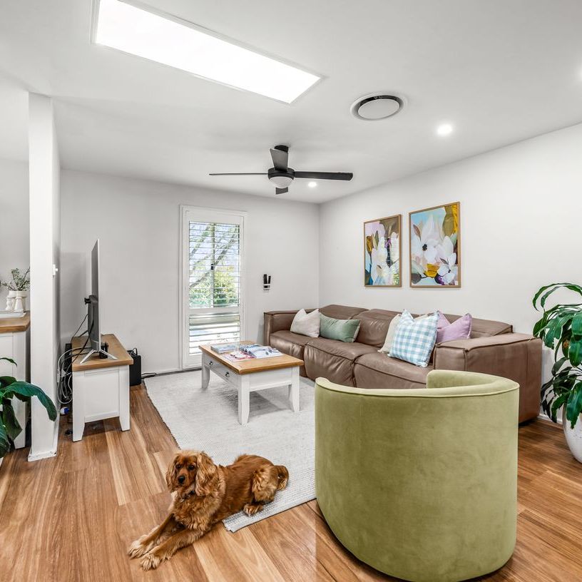 Modern Family Living with Space, Style, and Comfort - Photo 1