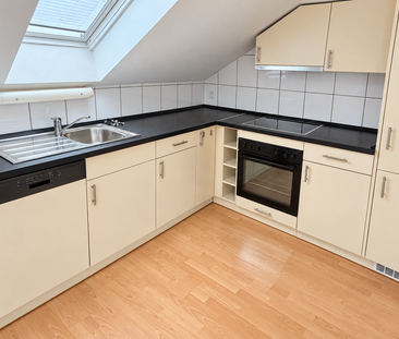2.5-Zimmer-Dachwohnung in Biberist - Photo 1