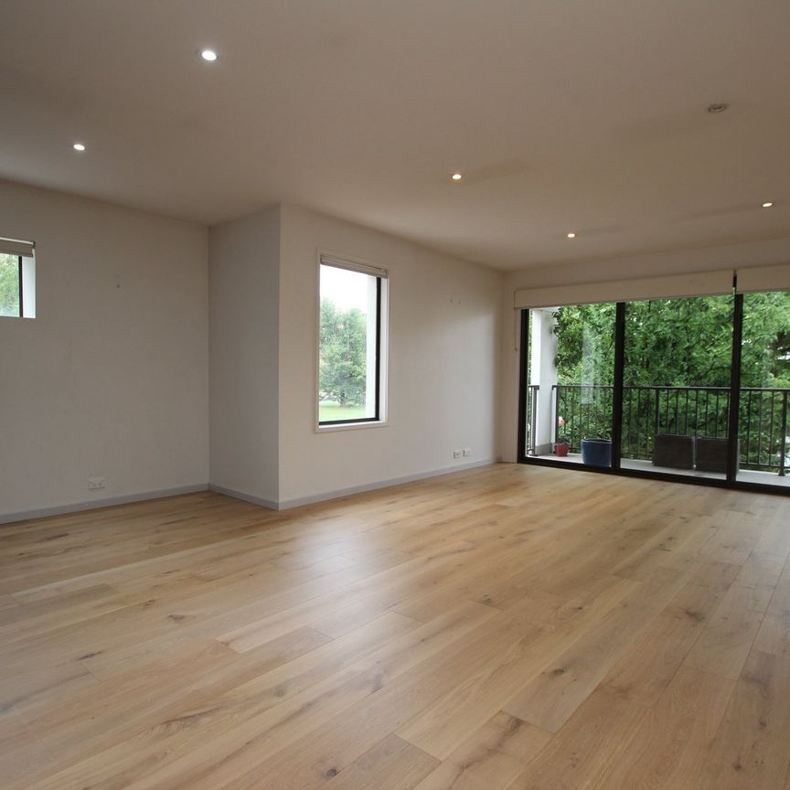 3/39 Jerrabomberra Avenue, Narrabundah ACT 2604 - Apartment For Rent | Domain - Photo 1