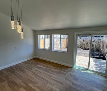 For Lease - 396 Emerald Street, Hamilton, Ontario - Photo 6