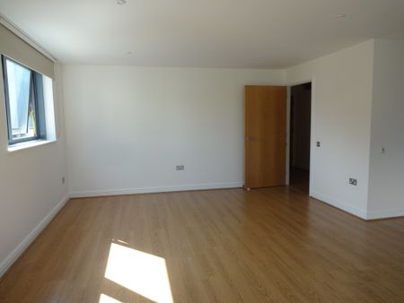 Stunning Two Bedroom Apartment for Rent in Norwich, NR1 - Photo 5